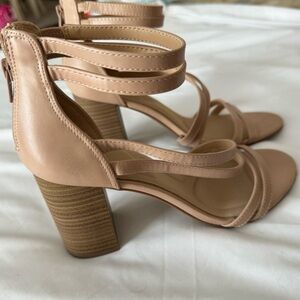 Simply Vera, Vera Wang open toe heels. 4 inch heel. Size 8.5
